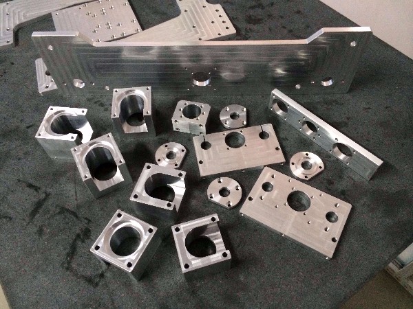工业铝型材深加工 cnc加工铝型材 铣切、打孔、攻丝