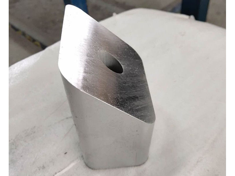 方形铝合金型材深加工 切斜角