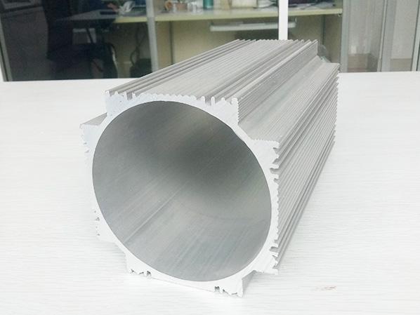 铝型材挤压厂家生产铝合金电机壳胚料